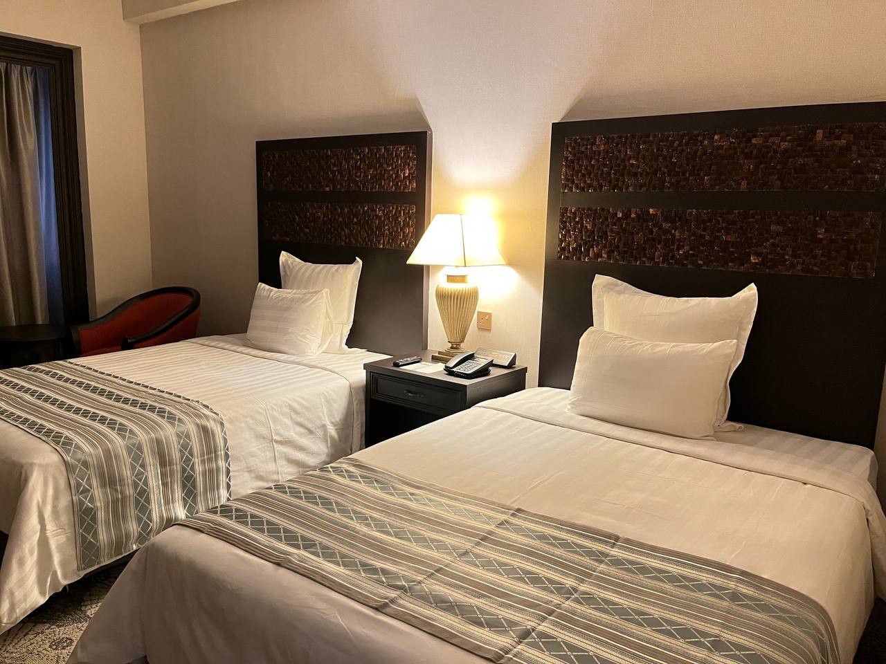 EXECUTIVE PREMIER TWIN